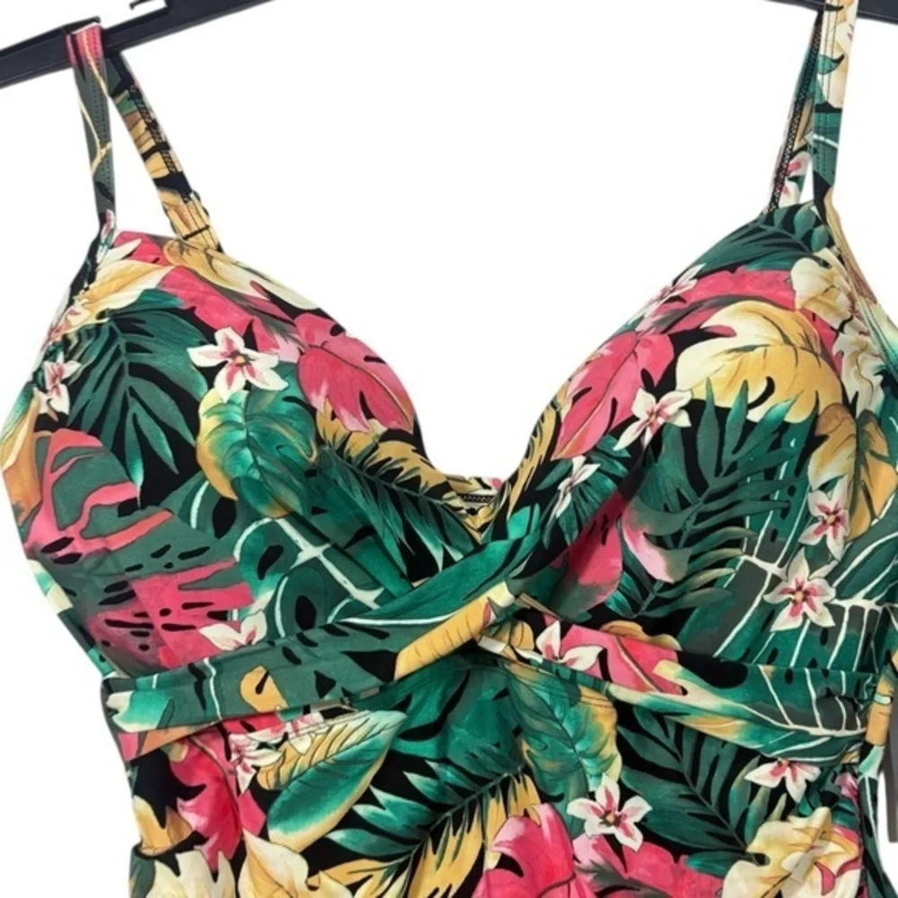 Coco Reef $156 Enrapture Underwire One Piece Swimsuit Passion Flower 36C L 12 - Picture 4 of 12